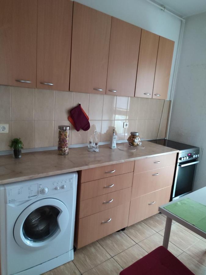 1 In Titan Apartment *